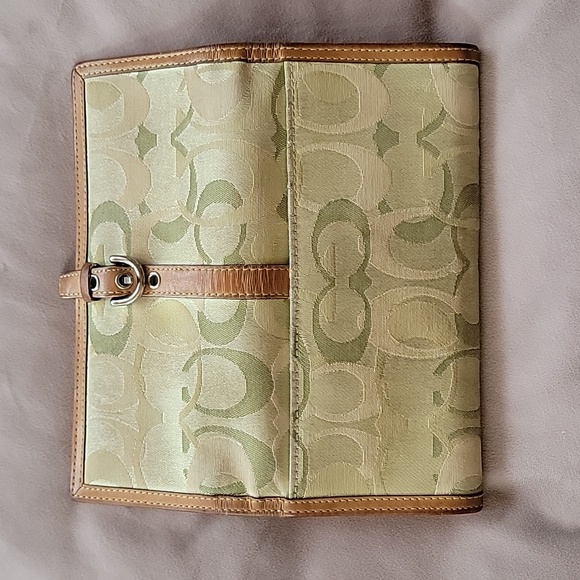 Coach wallet 💚 - Picture 4 of 4